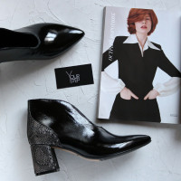 Ботильоны с глубоким вырезом из черного наплака с обтяжным каблуком Арт. 657-7/47Ок