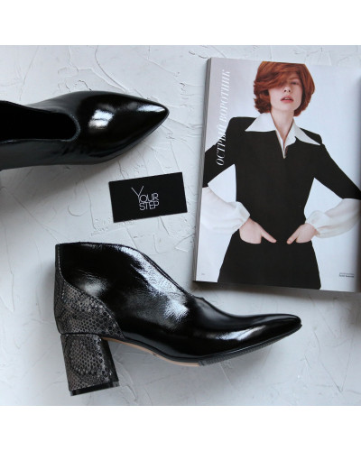 Ботильоны с глубоким вырезом из черного наплака с обтяжным каблуком Арт. 657-7/47Ок