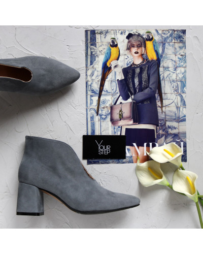 Ботильоны с глубоким вырезом из серого велюра на обтяжном каблуке Арт. 657-6/47Ок