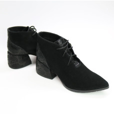 Ботильоны из черной замши с обтяжным каблуком Арт. 657-10/w324Ок