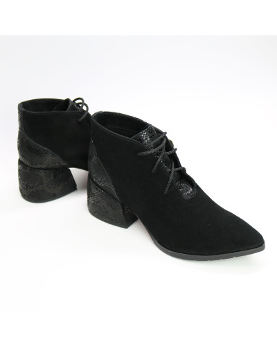 Ботильоны из черной замши с обтяжным каблуком Арт. 657-10/w324Ок