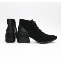 Ботильоны из черной замши с обтяжным каблуком Арт. 657-10/w324Ок