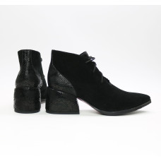 Ботильоны из черной замши с обтяжным каблуком Арт. 657-10/w324Ок