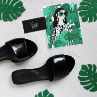 Чорні лакові шльопанці Арт. 10-26/33