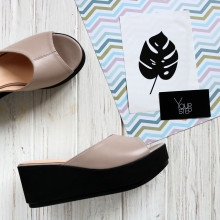 Шльопанці на високій підошві з бежевої шкіри Арт. 352-3