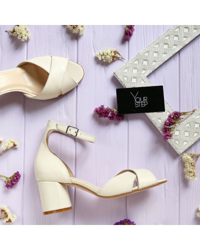 Босоніжки з бежевої шкіри на підборах Арт. 605-10/45Ок