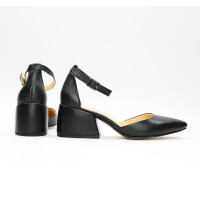 Босоніжки з чорної шкіри з гострим носом Арт. 657-4/w324Ок