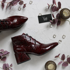 Ботильоны из лаковой кожи под рептилию в цвете бордо Арт. 657-10/w324Ок