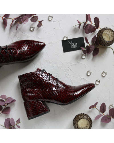 Ботильоны из лаковой кожи под рептилию в цвете бордо Арт. 657-10/w324Ок