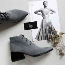 Ботильоны из серого велюра на обтяжном каблуке  Арт. 657-10/w324Ок