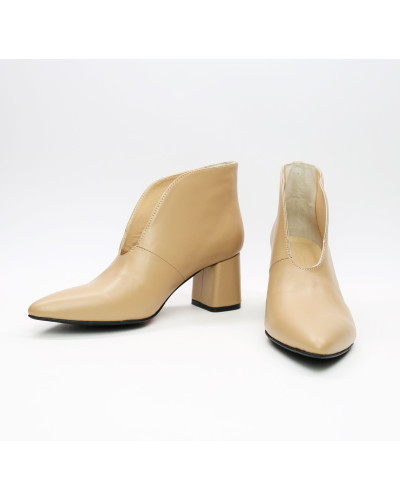 Ботильоны с глубоким вырезом из карамельной кожи на обтяжном каблуке Арт. 657-6/47Ок