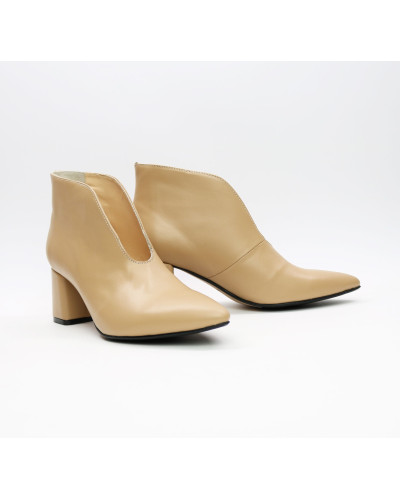 Ботильоны с глубоким вырезом из карамельной кожи на обтяжном каблуке Арт. 657-6/47Ок