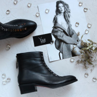 Ботинки из черной кожи с фурнитурой Арт. 306-6