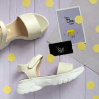 Сандалі з бежевої шкіри на липучках Арт. 10-24/193