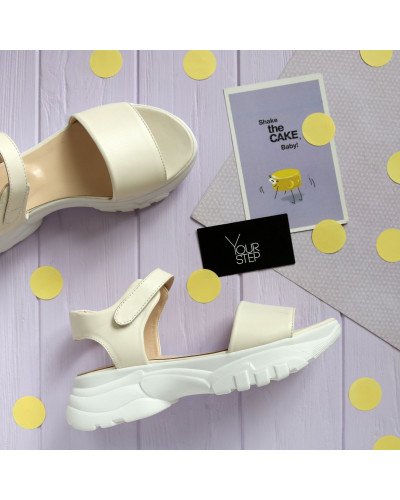 Сандалі з бежевої шкіри на липучках Арт. 10-24/193