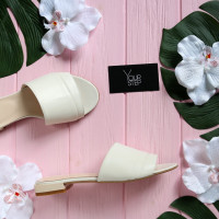 Шльопанці з бежевої шкіри Арт. 10-27/33