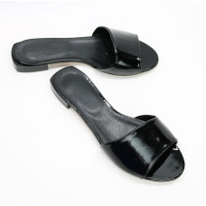Чорні лакові шльопанці Арт. 10-26/33