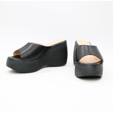 Шльопанці з чорної шкіри на високій підошві Арт. 352-3/21900