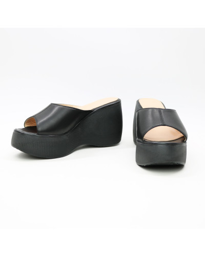 Шльопанці з чорної шкіри на високій підошві Арт. 352-3/21900