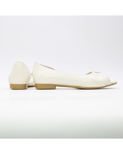 Шкіряні балетки бежевого кольору Арт. 05-2