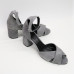 Босоножки из замши светло-серого цвета на низком каблуке Арт. 605-10/45Ок