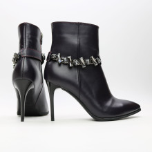 Ботинки из кожи цвета баклажан на шпильке с фурнитурой Арт. 35-10/35-3647