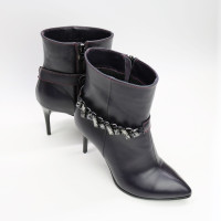 Ботинки из кожи цвета баклажан на шпильке с фурнитурой Арт. 35-10/35-3647