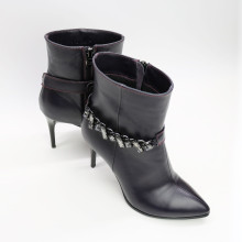 Ботинки из кожи цвета баклажан на шпильке с фурнитурой Арт. 35-10/35-3647