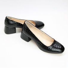 Туфли из лаковой кожи черного цвета под рептилию на низком каблуке Арт. 456-1/53Ок