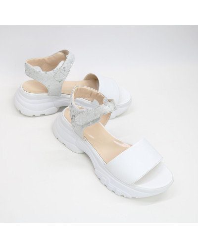 Сандалі білого кольору на липучках Арт. 10-24/193