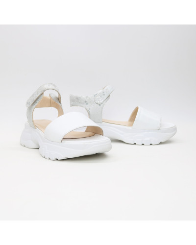 Сандалі білого кольору на липучках Арт. 10-24/193