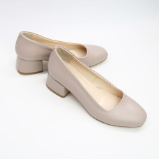Туфли из бежевой кожи на низком каблуке Арт. 456-1/53Ок