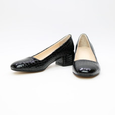 Туфли из лаковой кожи черного цвета под рептилию на низком каблуке Арт. 456-1/53Ок