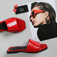 Червоні лакові шльопанці Арт. 10-9/0504