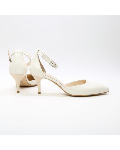 Босоніжки з бежевої шкіри з гострим носом Арт. 657-4/36