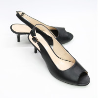 Босоніжки з чорної шкіри на шпильці Арт. 605-9/36