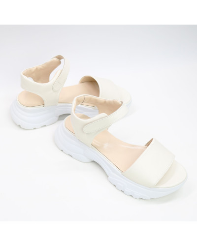 Сандалі з бежевої шкіри на липучках Арт. 10-24/193