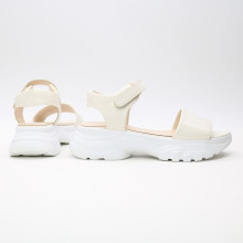 Сандалі з бежевої шкіри на липучках Арт. 10-24/193