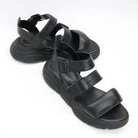 Сандалі з чорної шкіри 