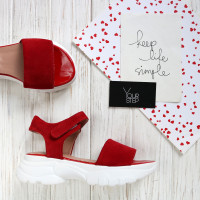 Сандалі червоного кольору на липучках Арт. 10-24/193