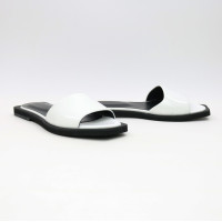 Білі лакові шльопанці Арт. 10-26/0504