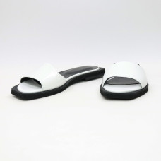 Білі лакові шльопанці Арт. 10-26/0504