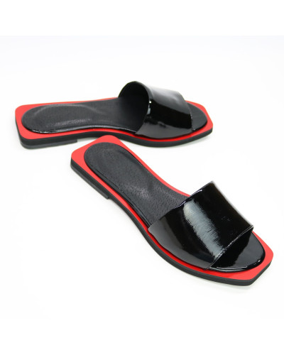 Чорні лакові шльопанці Арт. 10-9/0504