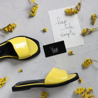 Шльопанці жовтого кольору Арт. 10-26/0504