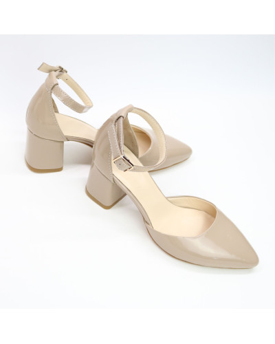 Бежеві лакові босоніжки з гострим носом Арт. 657-4/47 Ок