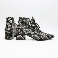 Ботильоны из нубука бежево-черного цвета под питон Арт. 457-7/53Ок 