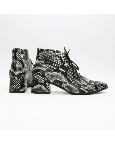 Ботильоны из нубука бежево-черного цвета под питон Арт. 457-7/53Ок 