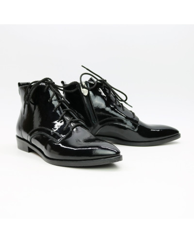 Ботинки из наплака черного цвета с острым носиком Арт. 104-1