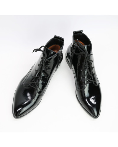 Ботинки из наплака черного цвета с острым носиком Арт. 104-1