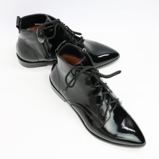 Ботинки из наплака черного цвета с острым носиком Арт. 104-1